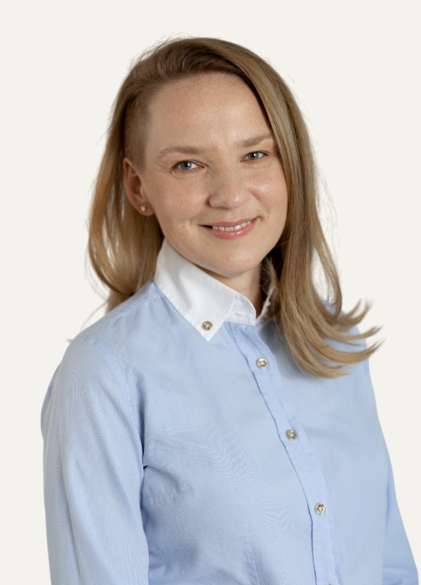 Елена Слонова
